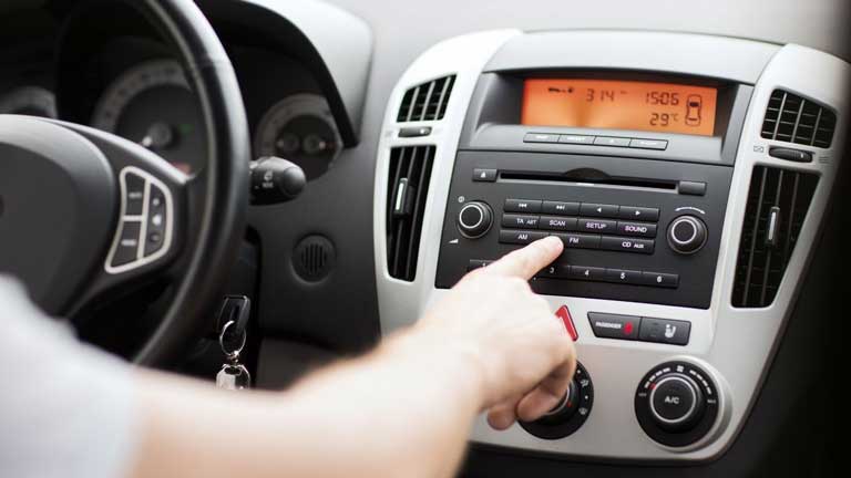 how to fix car stereo keeps resetting