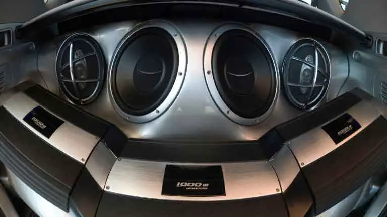 car-speaker-rattles-when-i-drive