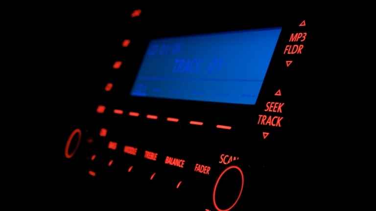 car stereo that play youtube