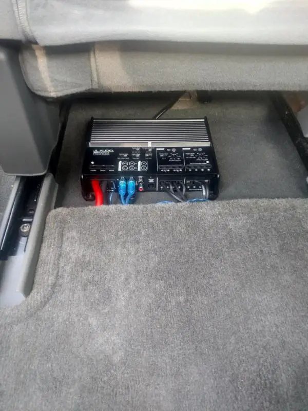 amp mounted under the seat