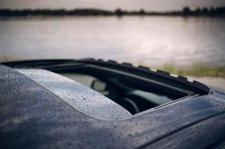 How to Dry Out Car After Leaving Sunroof Open in the Rain