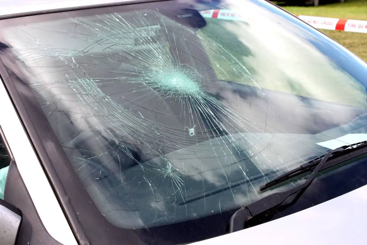 can your car pass inspection with a cracked windshield
