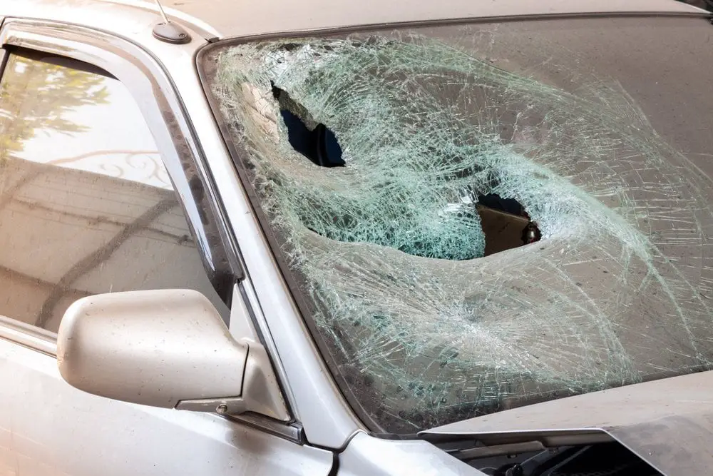 can glass break in a hot car
