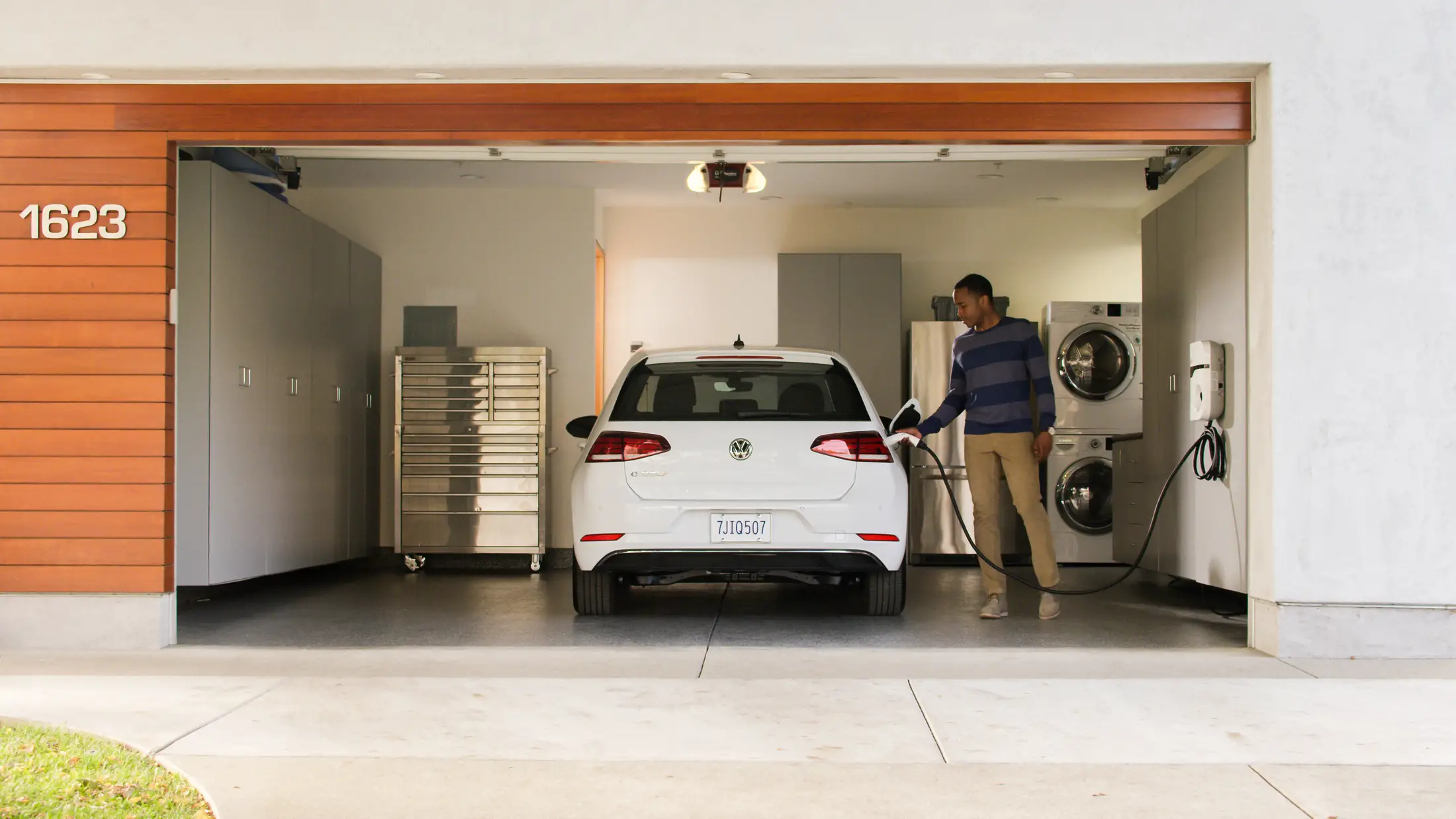 Do You Need a Garage For an Electric Car?